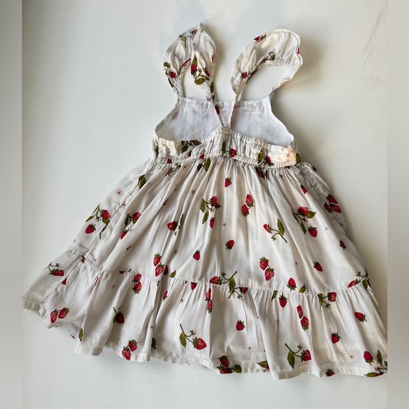 Old Navy girl’s Red and White Ruffled Sundress with Flutter Sleeves.  Size 2T. - Picture 4 of 7